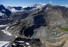 Fuertes lluvias en Chile provocan cierre de algunas minas de cobre; desbordes en Santiago