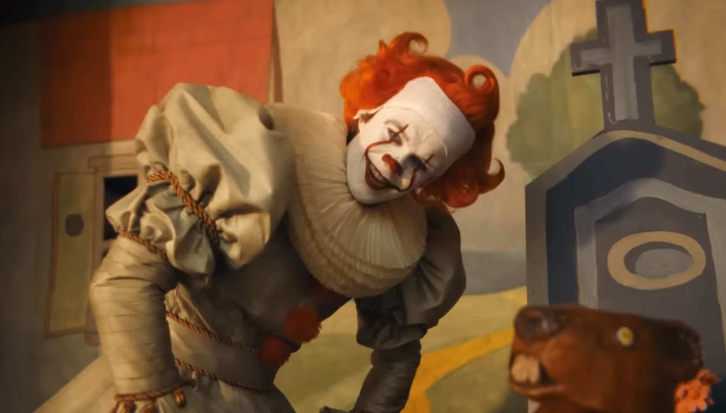 Bill Skarsgård asume el rol de Pennywise a lo largo de "IT: Bienvenidos a Derry" (Foto: Warner Bros. Television / HBO Max)