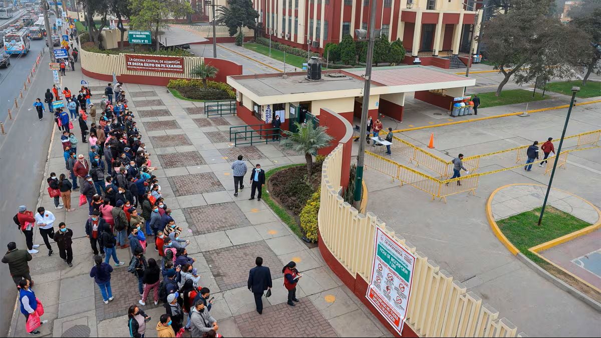 En esta convocatoria, la UNI ofrecerá 1 886 vacantes bajo la modalidad ordinaria, distribuidas en 34 carreras profesionales. Foto: Andina.