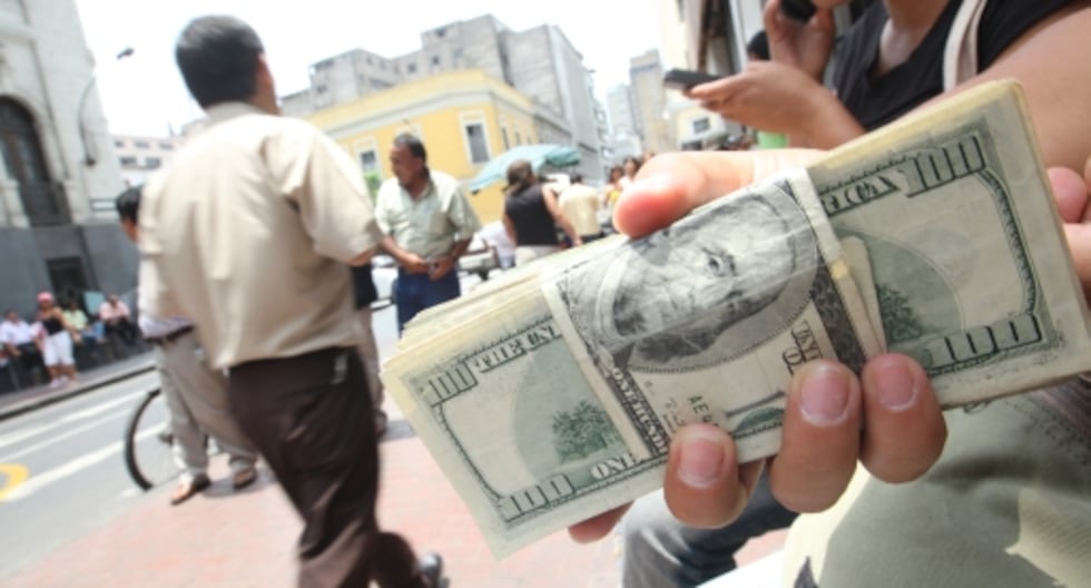 Dólar en Perú: ¿adelantar pagos o hacer prepago?