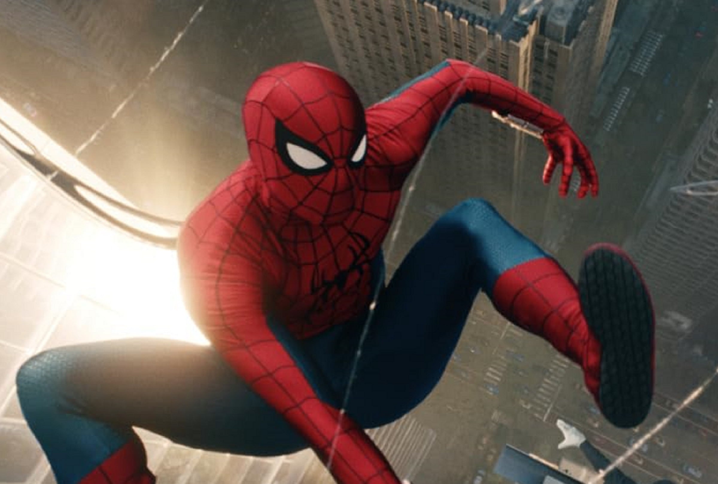 En "Spider-Man: Brand New Day", Peter Parker (Tom Holland) protege Nueva York de forma anónima mientras lidia con el dolor de no ser recordado por MJ (Foto: Sony Pictures Releasing)