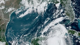 Huracán Idalia se fortalece en Golfo de México y se dirige hacia Florida