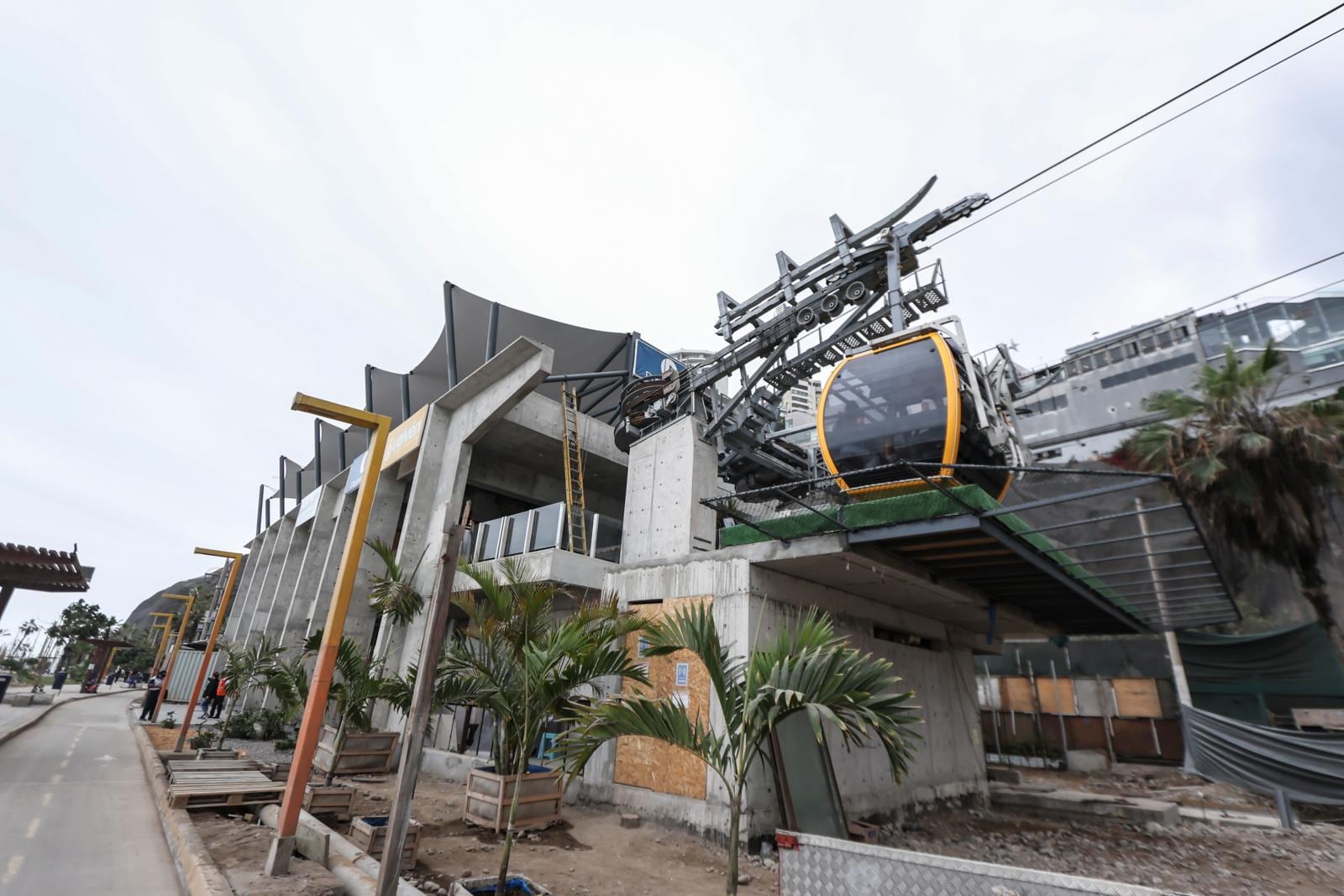 El Vaivén Teleférico Miraflores conecta el parque Domossola con Playa Redondo II, en la Costa Verde. El recorrido tiene aproximadamente 320 metros y se realiza durante la etapa de marcha blanca. (Foto: Joel Alonzo / GEC).