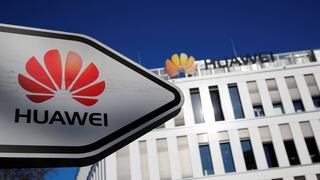 Estados Unidos estudia cambios legales para cortar suministro global de chips a Huawei