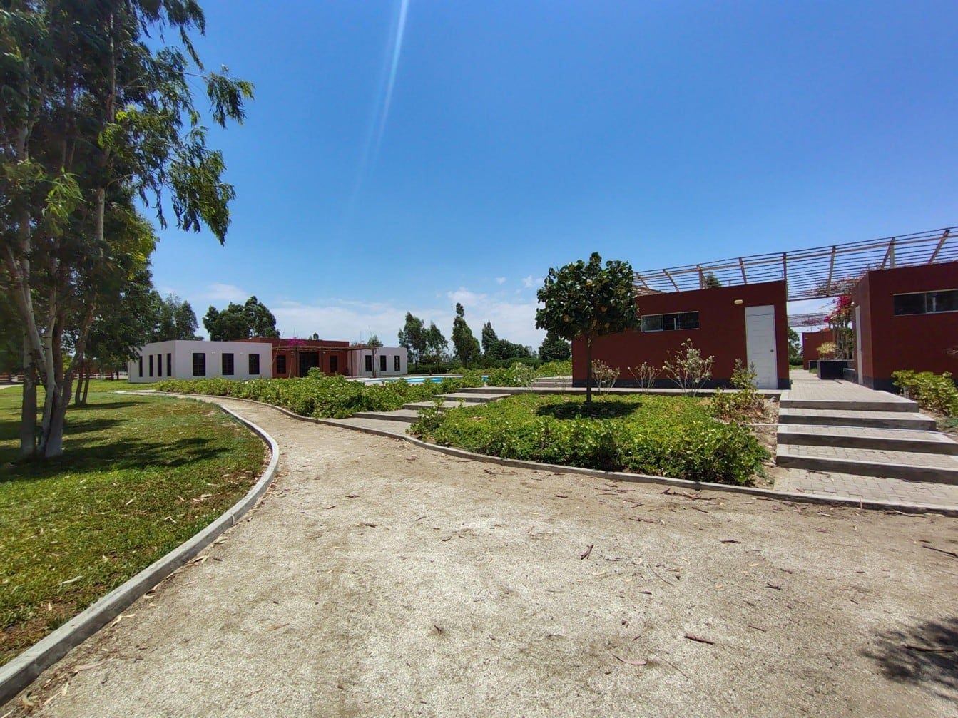 El portafolio incluye activos en Lima Metropolitana y zonas clave como Asia, Paracas y Ventanilla, con precios por debajo del mercado. Foto: Sunat