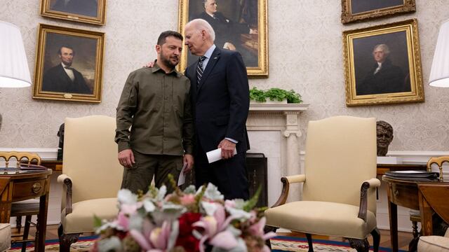 Biden invita a Zelenski a la Casa Blanca en plena crisis interna por ayuda a Ucrania