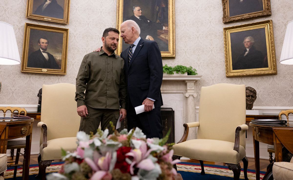 El presidente estadounidense Joe Biden y el presidente ucraniano Volodymyr Zelensky en la Oficina Oval de la Casa Blanca en Washington, (ARCHIVO) | Foto: Jim Watson/AFP