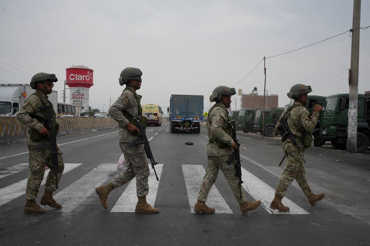 Estado de emergencia en algunas regiones del país. (Foto: AP)