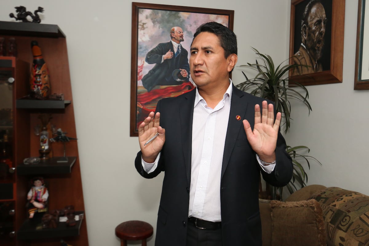 Desde octubre pasado el líder de Perú Libre, Vladimir Cerrón, se encuentra prófugo de la justicia.