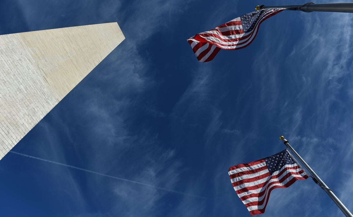 Un bajo nivel de desempleo, aumento de salarios y de las contrataciones, sostienen el frenesí de consumo de las familias estadounidenses. (Foto: AFP)