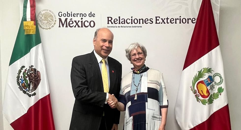 México revisará exigencia de visa a peruanos para ingresar al país del norte
