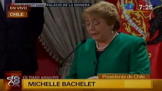 Presidenta Michelle Bachelet tomó juramento a su nuevo gabinete para resolver crisis