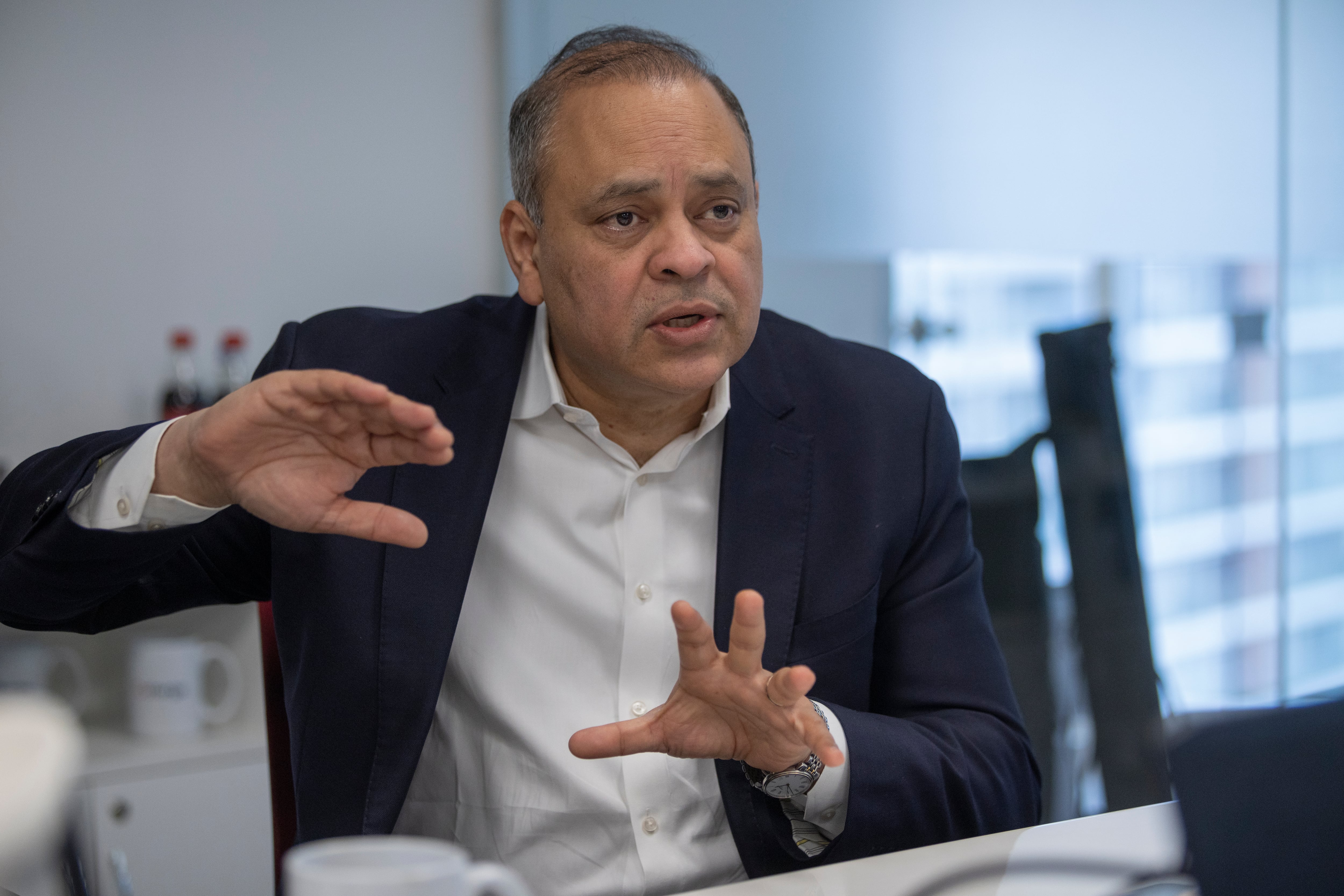 "Creemos que sumaremos cinco clientes más, principalmente en servicios financieros y seguros. Todos nuestros contratos actuales superan el millón de dólares", Sudhir Singh, director Ejecutivo de Coforge Limited.