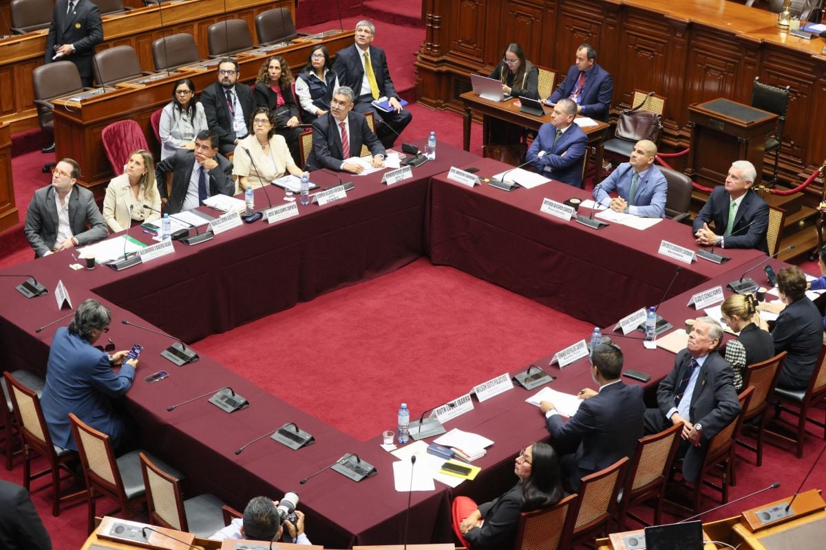 El jefe (i) de la ONPE negó irregularidades en las actas “900,000” y defendió la transparencia del proceso electoral. Foto: ONPE.