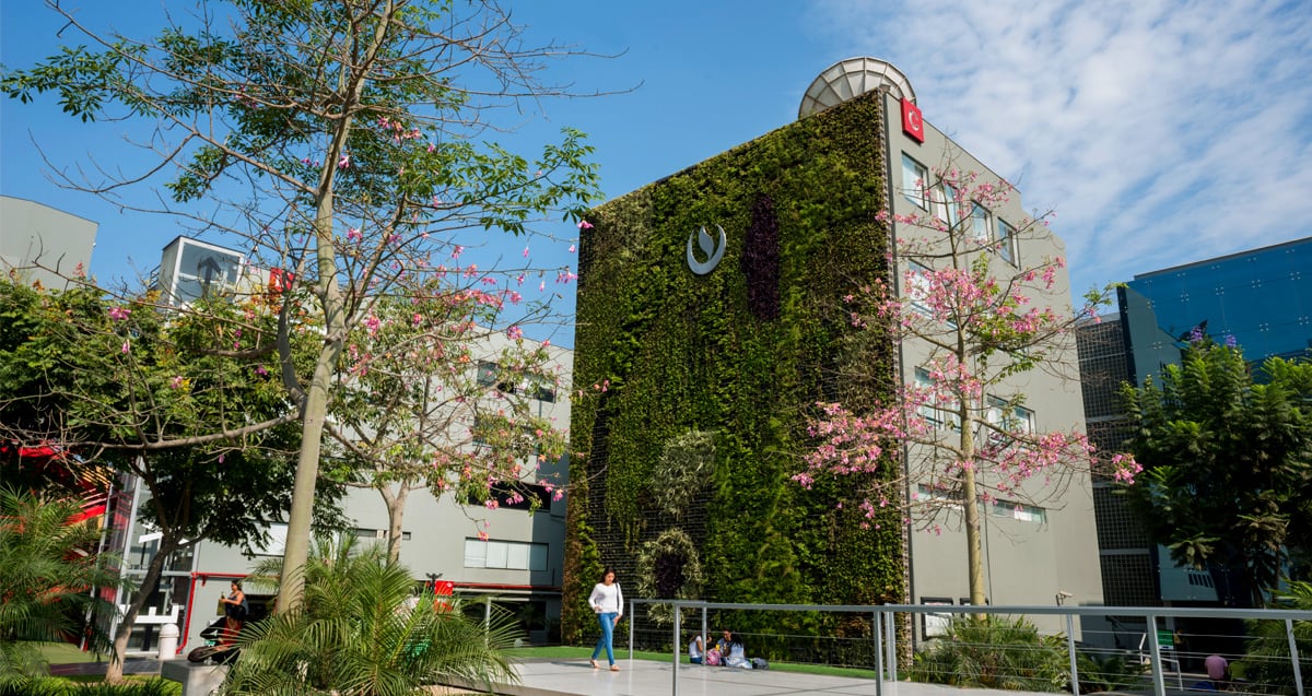 Al cierre del 2023, Laureate Education experimentó un aumento de ingresos en 19 % hasta los US$1,484 millones. (Foto: UPC).