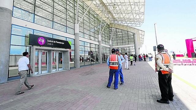 Indecopi apunta al Aeropuerto de Pisco y AdP tiene iniciativa para mejorar flujo de pasajeros