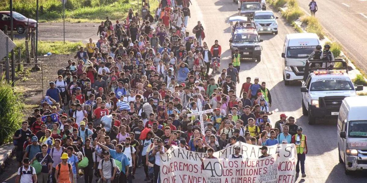 La caravana de miles de migrantes, que partió de la frontera sur de México como la más numerosa del año, avanza cuando se han registrado cifras históricas de personas que buscan entrar a Estados Unidos. (Foto: difusión)