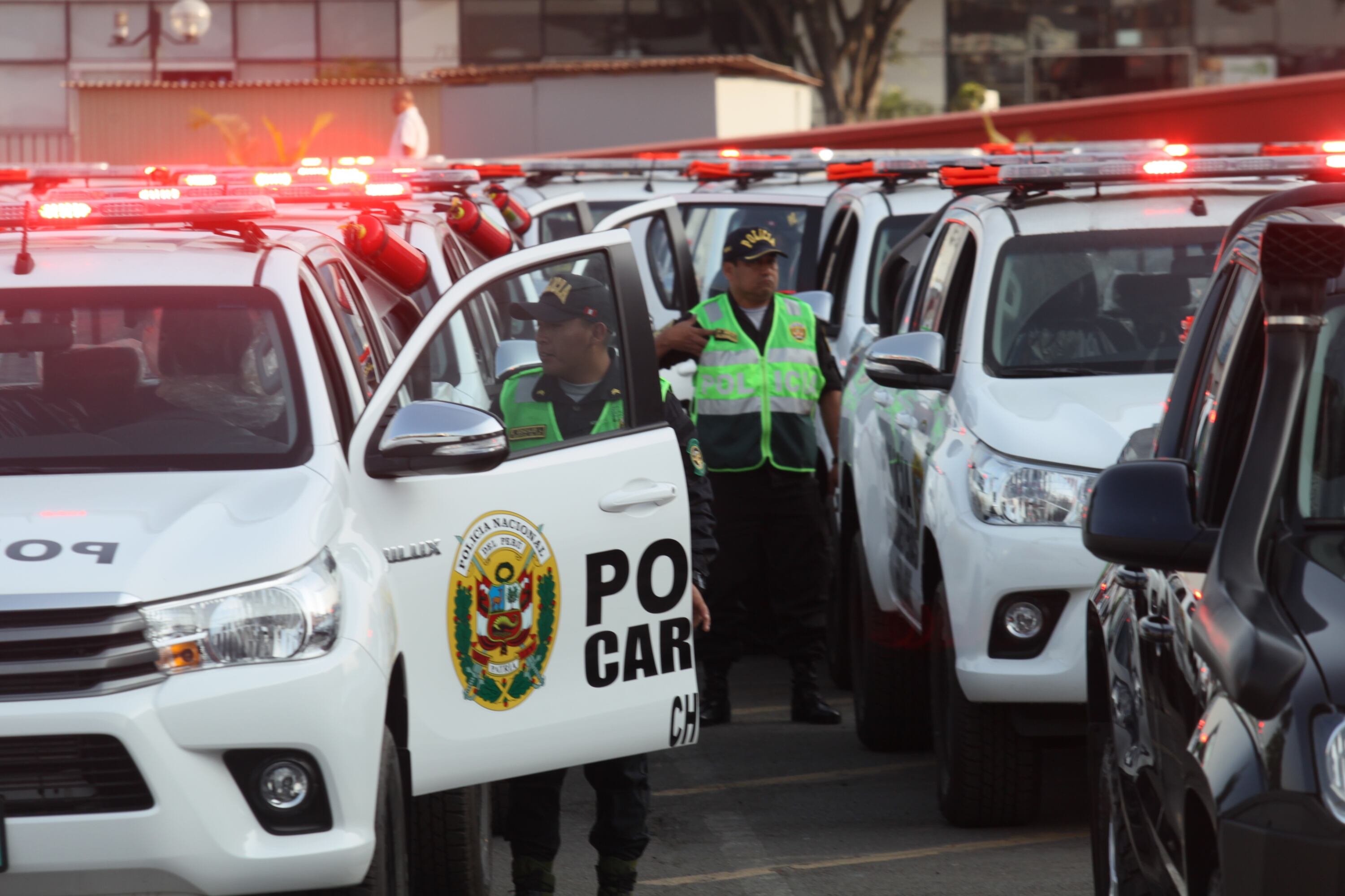 "Primero la vida e integridad antes que cualquier otra competencia", dijo Roberto Burneo sobre la necesidad de resguardar a los precandidatos y candidatos presidenciales. Foto: GEC