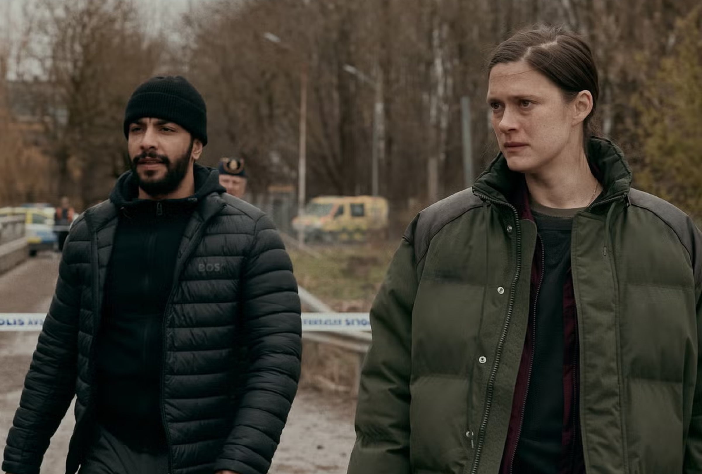 Mohammed Nour Oklah interpreta a Malik y Krista Kosonen interpreta a Dani en la serie sueca "La tierra del pecado" (Foto: Netflix)