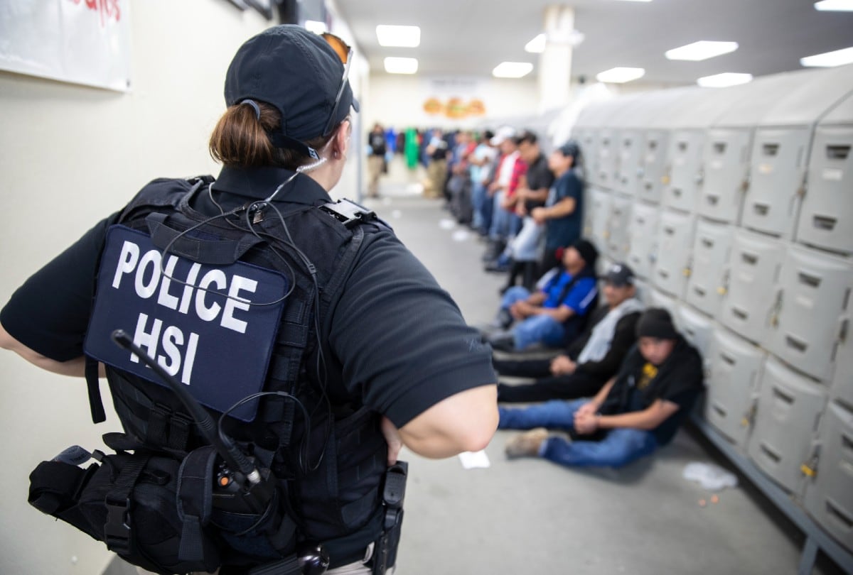 ICE intensificó sus operativos en EE.UU. para aumentar el número de arrestos diarios (Foto: Flickr / ICE)