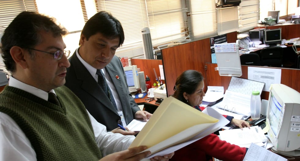 Perú aprueba crédito suplementario para impuestos y minería