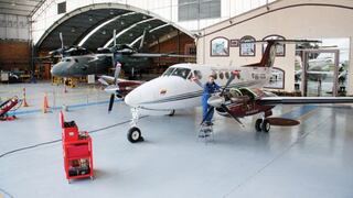 Aercaribe de Colombia realiza labores de mantenimiento de aviones Antonov del Ejército