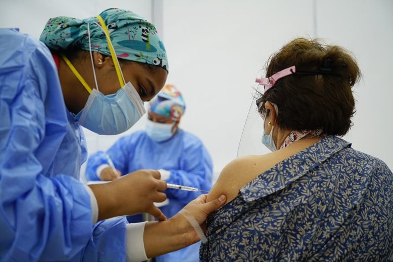 La capacidad hospitalaria de Auna en Perú alcanzó 76.3% en 2026.