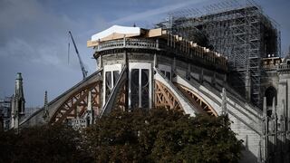 Notre Dame de París espera decisión sobre tejado y aguja, afirma responsable
