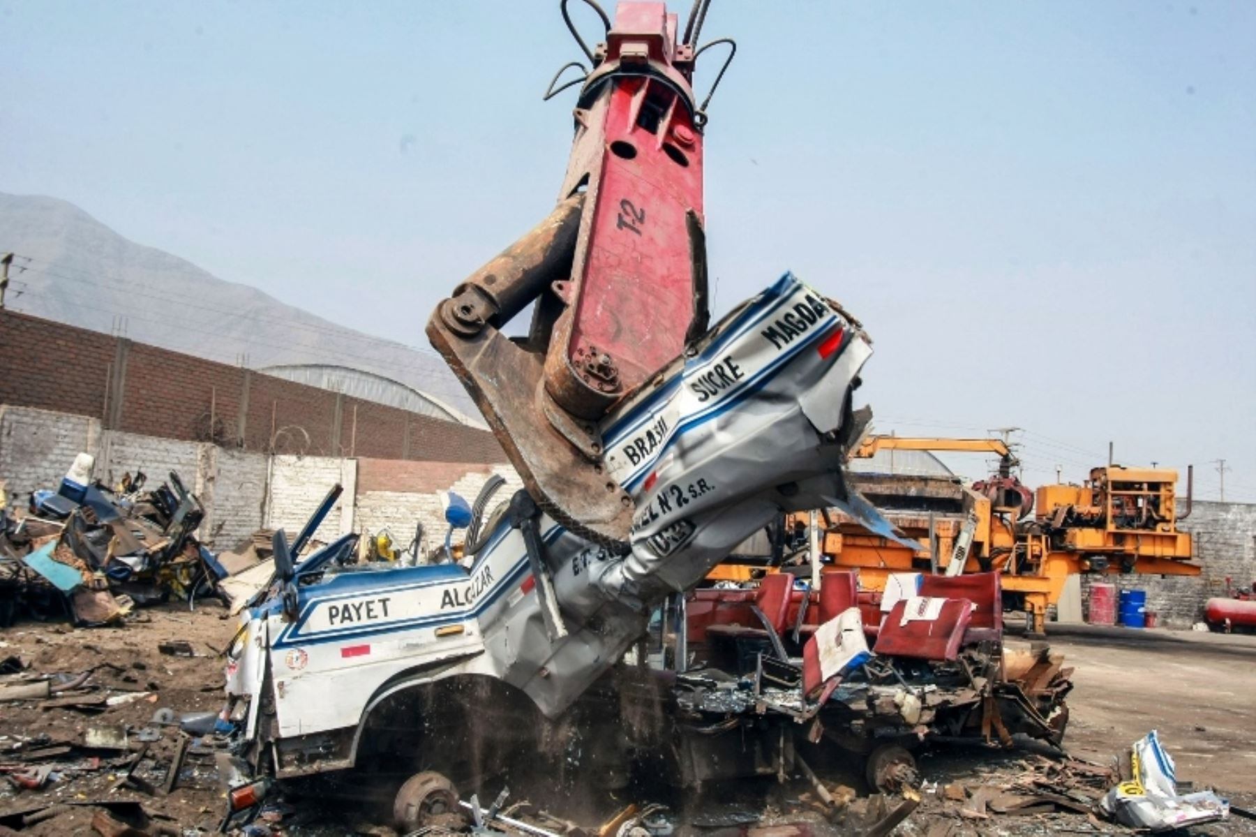 La medida busca contribuir con la promoción de la transición energética, la modernización del parque automotor peruano y la reducción de los siniestros viales. (Foto: Andina)
