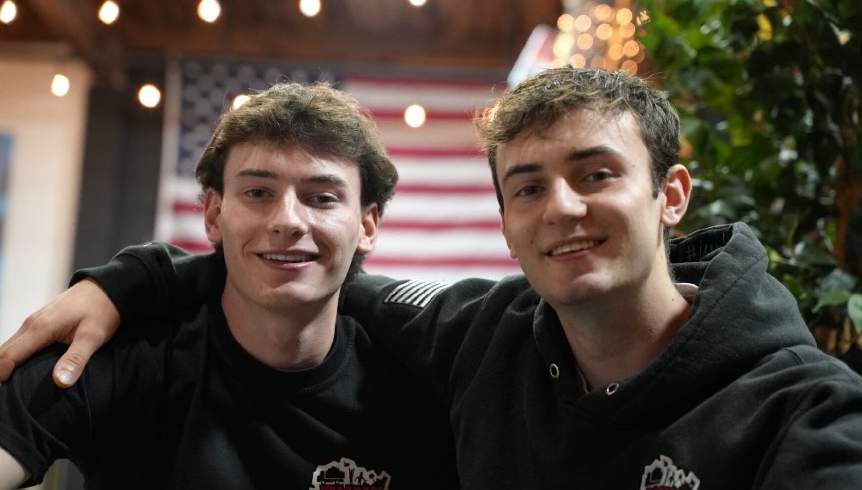 Jacob McKinney, izquierda; Kirk McKinney, derecha. (Junk Teens)