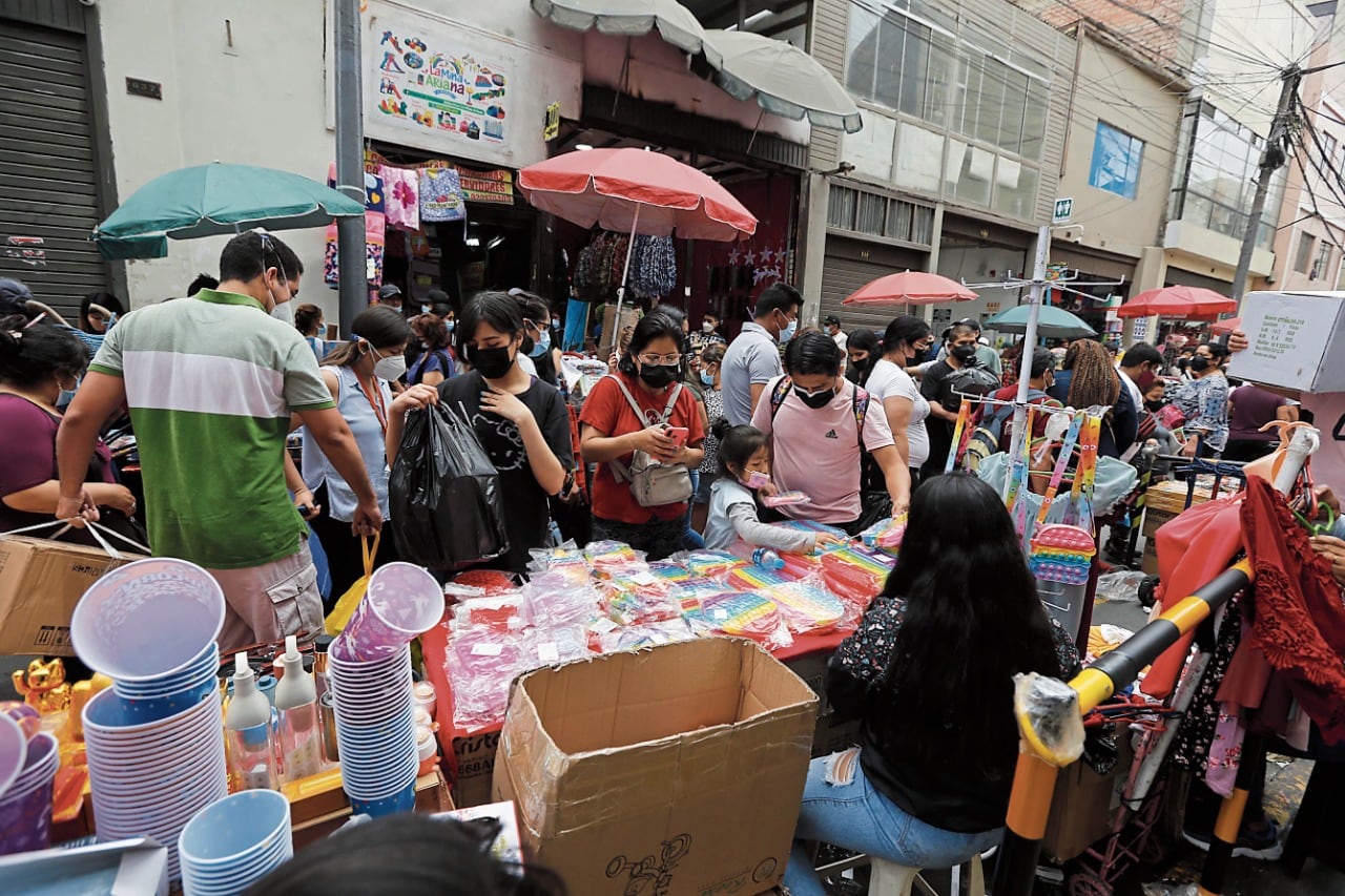 Es fundamental reconocer las diferencias y trabajar en soluciones que aborden las desigualdades estructurales.