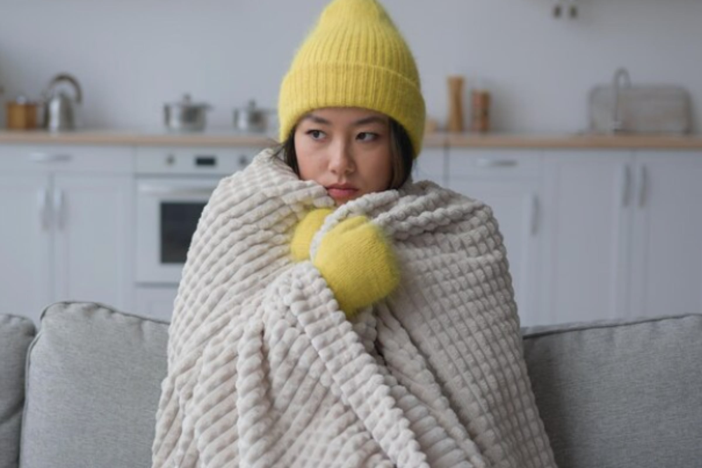 Según Ana Sánchez, la sensación de frío en el hogar se debe a que el aire está estancado. (Crédito: jet-po / freepik)