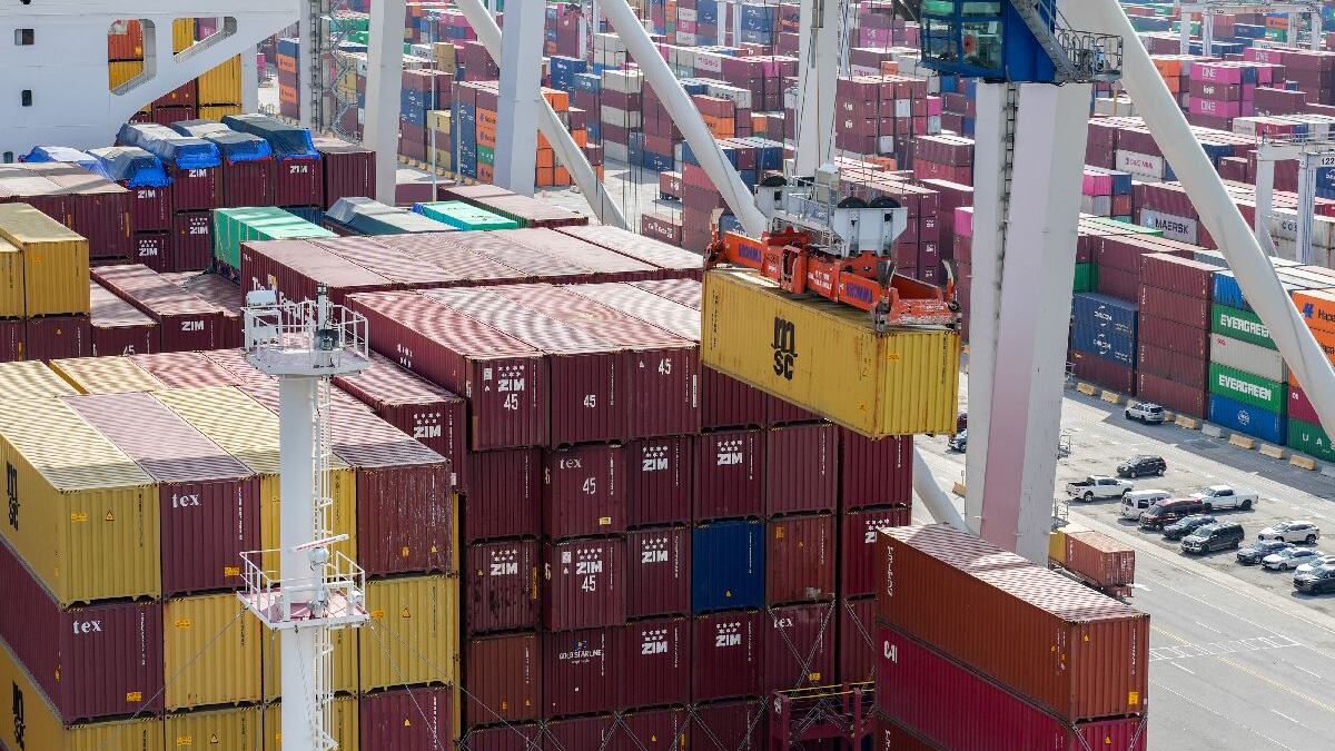 EE.UU. acusa a Perú y otros países de ayudar a China a eludir aranceles de Trump