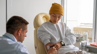 OMS afirma que casi 4 de cada 10 cánceres están ligados a estos factores