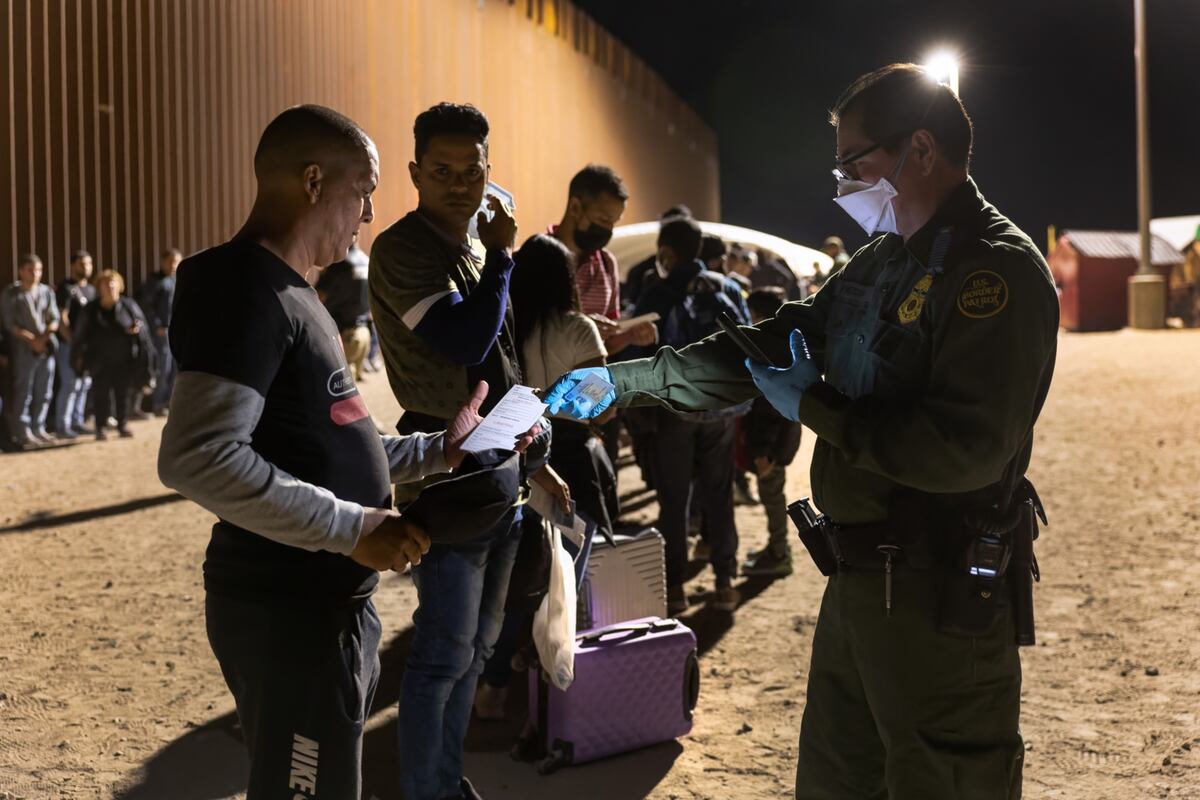 Cortes de migración permiten a 2 de cada 3 solicitantes de asilo quedarse en EE.UU. (Getty Images)