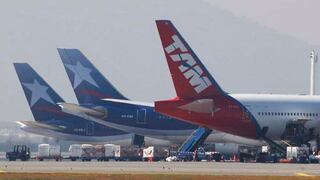 Acciones de LATAM Airlines caen con fuerza tras reportar millonaria pérdida