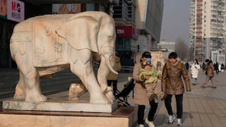 China pierde 3 millones de habitantes en 2025: la crisis de natalidad más grave desde 1949 pese a subsidios y tax a preservativos