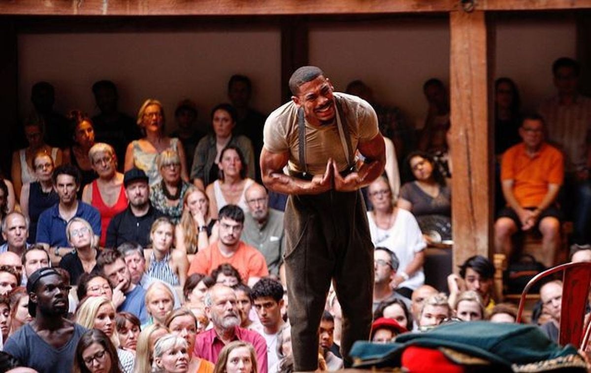 Cuando el histrión dio vida a Michael Cassio en la obra teatral "Otelo". La imagen es de octubre de 2018 (Foto: Aaron Pierre / Instagram)