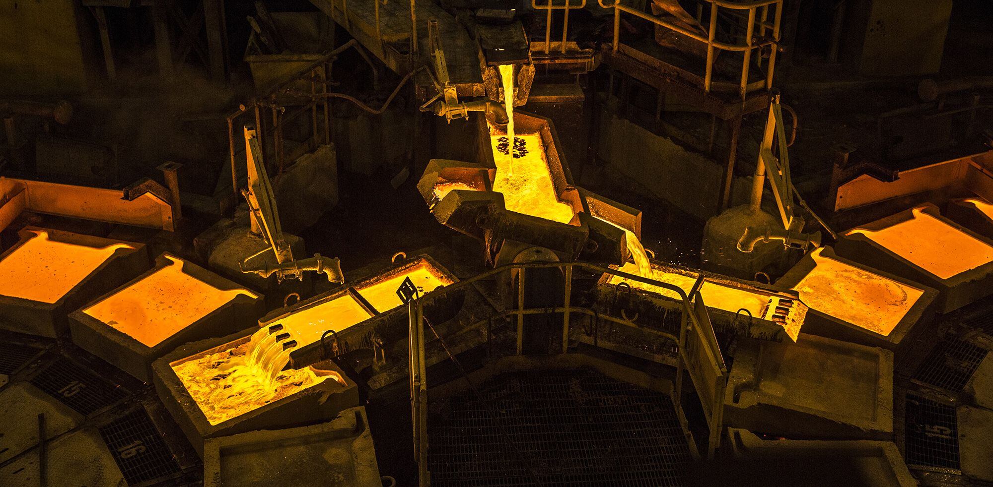 El cobre en la Bolsa de Metales de Londres (LME) baja un 0,7% a 7.937 dólares por tonelada, reflejando la incertidumbre sobre las tasas de interés en EE. UU. y la falta de estímulos en China. Foto: Difusión