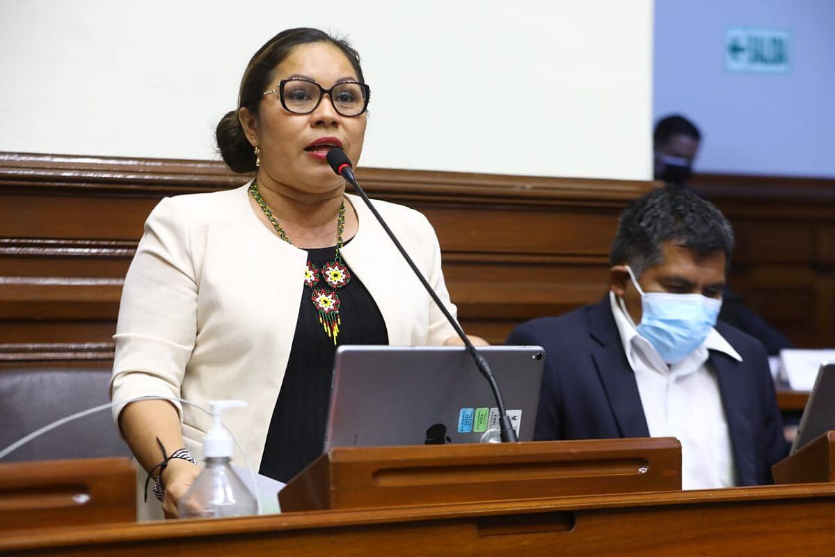Francis Paredes se retiró del Bloque Magisterial. (Foto: Congreso)