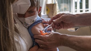 Modifican el calendario de vacunación infantil en EE.UU.: qué se mantiene, qué se recorta y qué dicen los pediatras