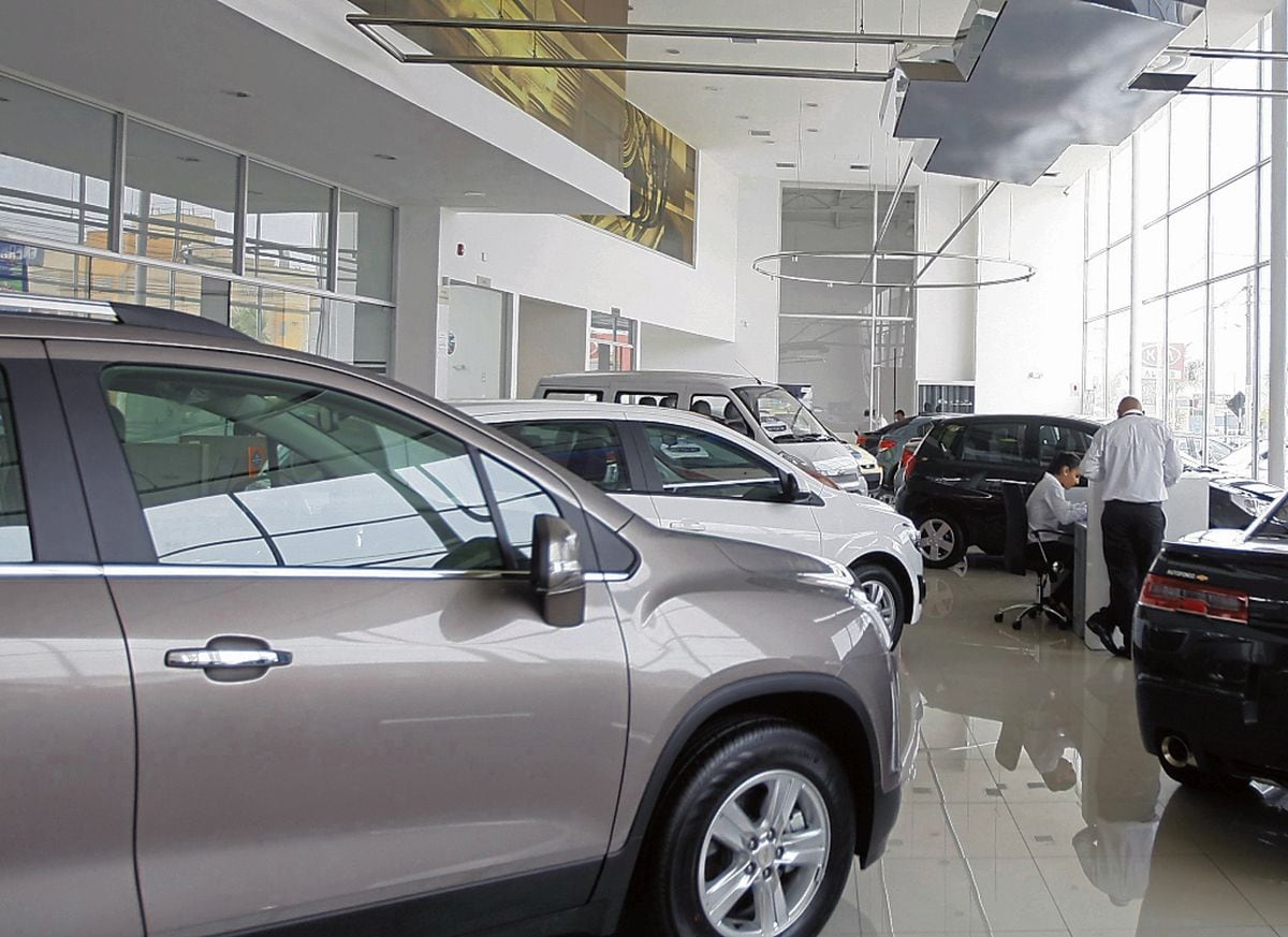 Perú alcanza récord de venta de vehículos nuevos, pero ¿por qué envejece parque automotor? Foto: Gestión