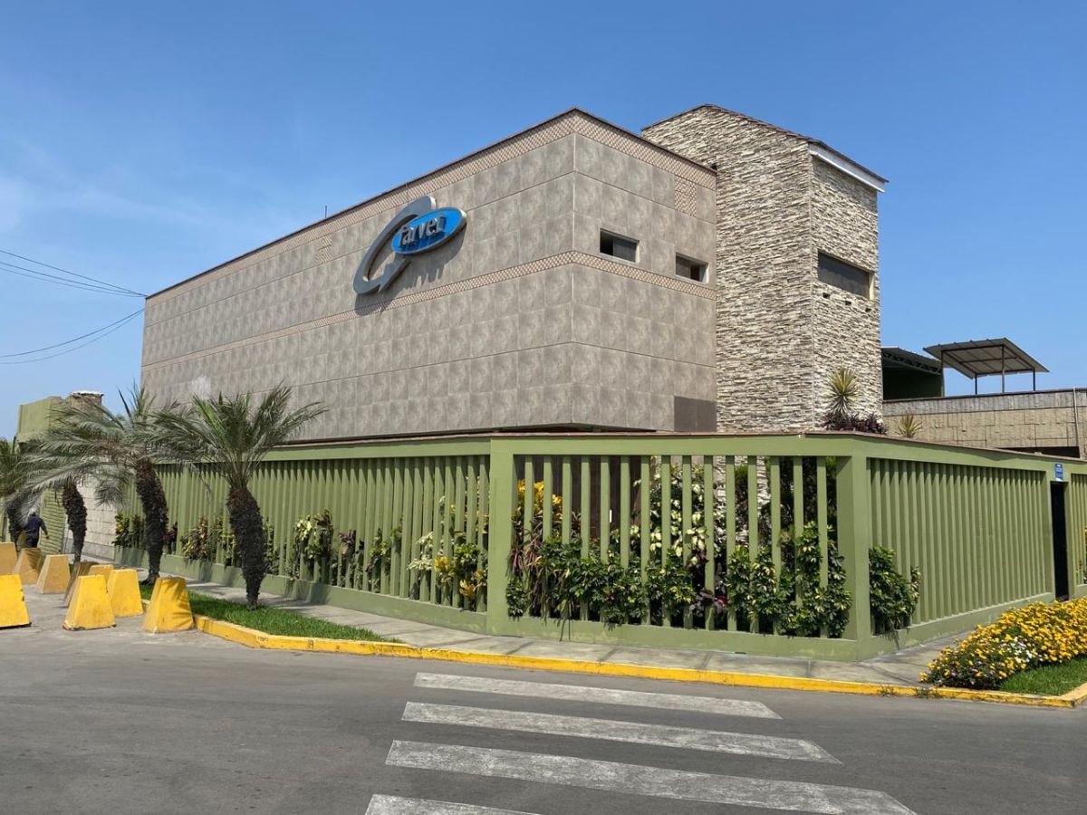 Farvet trabaja en seis proyectos en campo veterinario y tres en áreas de oncología humana.