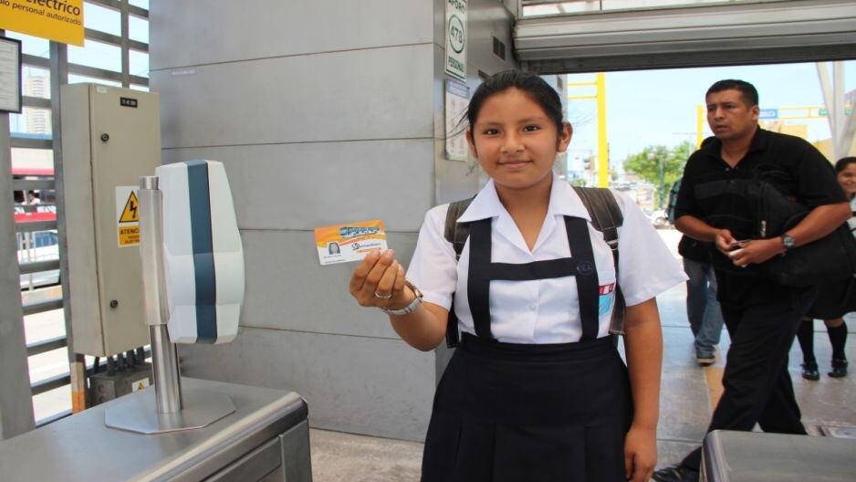 Metropolitano: Padres, ya pueden tramitar tarjetas preferenciales para escolares