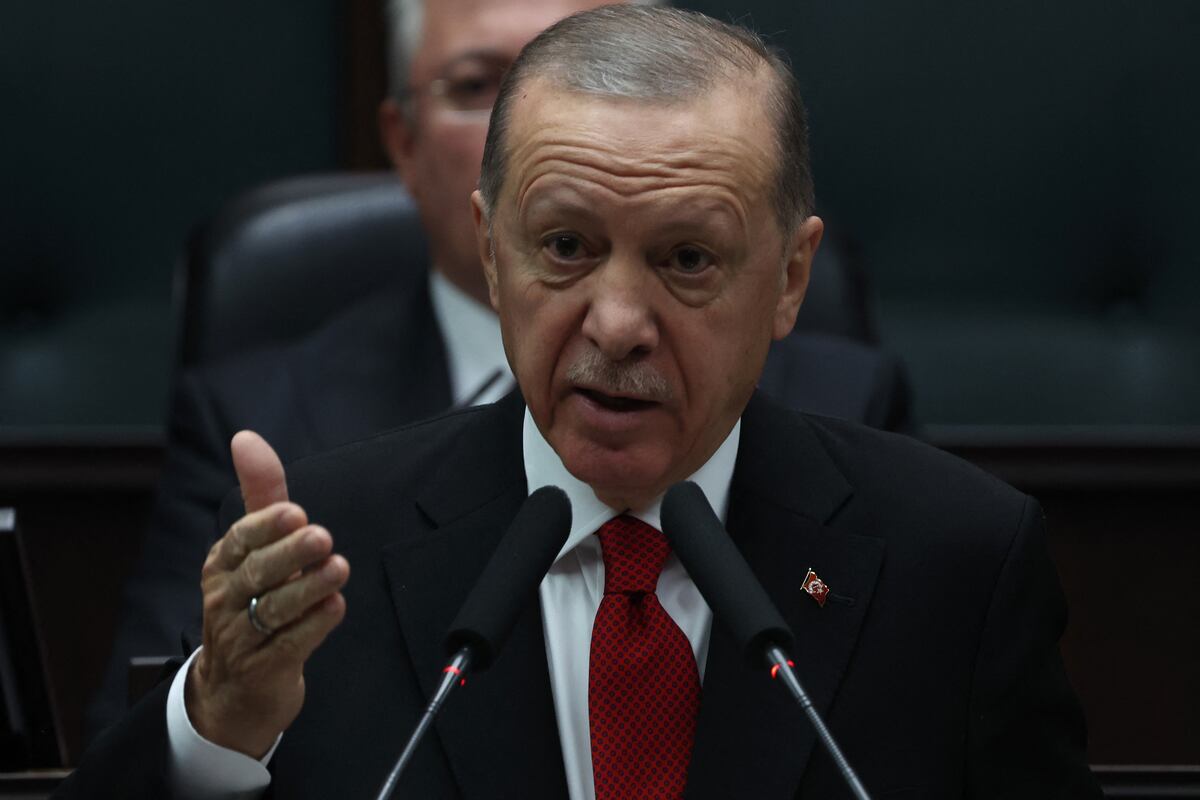 El presidente turco también evocó en la conversación telefónica la aún pendiente ratificación del Parlamento turco para el acceso de Suecia a la OTAN, así como la venta de cazas F-16 estadounidenses a Turquía. (Foto de Adem ALTAN / AFP)