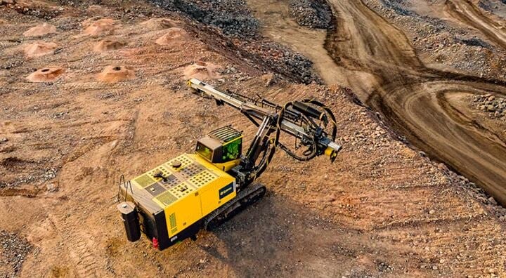 La primera campaña de perforación de AusQuest confirmó mineralización de cobre en el proyecto Playa Kali.