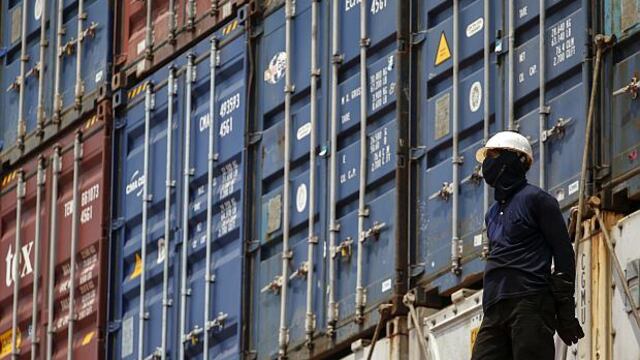 La OMC prevé “riesgos a la baja” para el comercio mundial en 2024