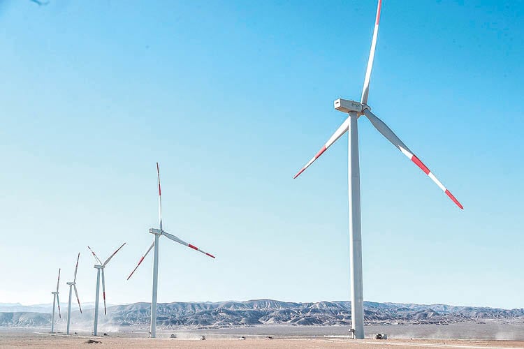 Generación con renovables cada vez gana más espacio.