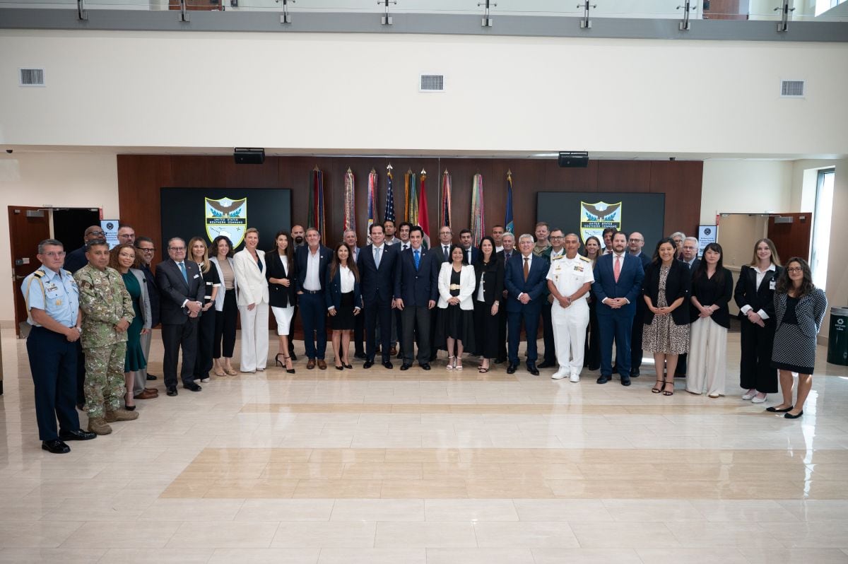 El canciller Carlos Espá señaló que la cooperación estadounidense incluirá equipamiento, conocimiento, capacidades y sobrevuelos. Foto: Cancillería.