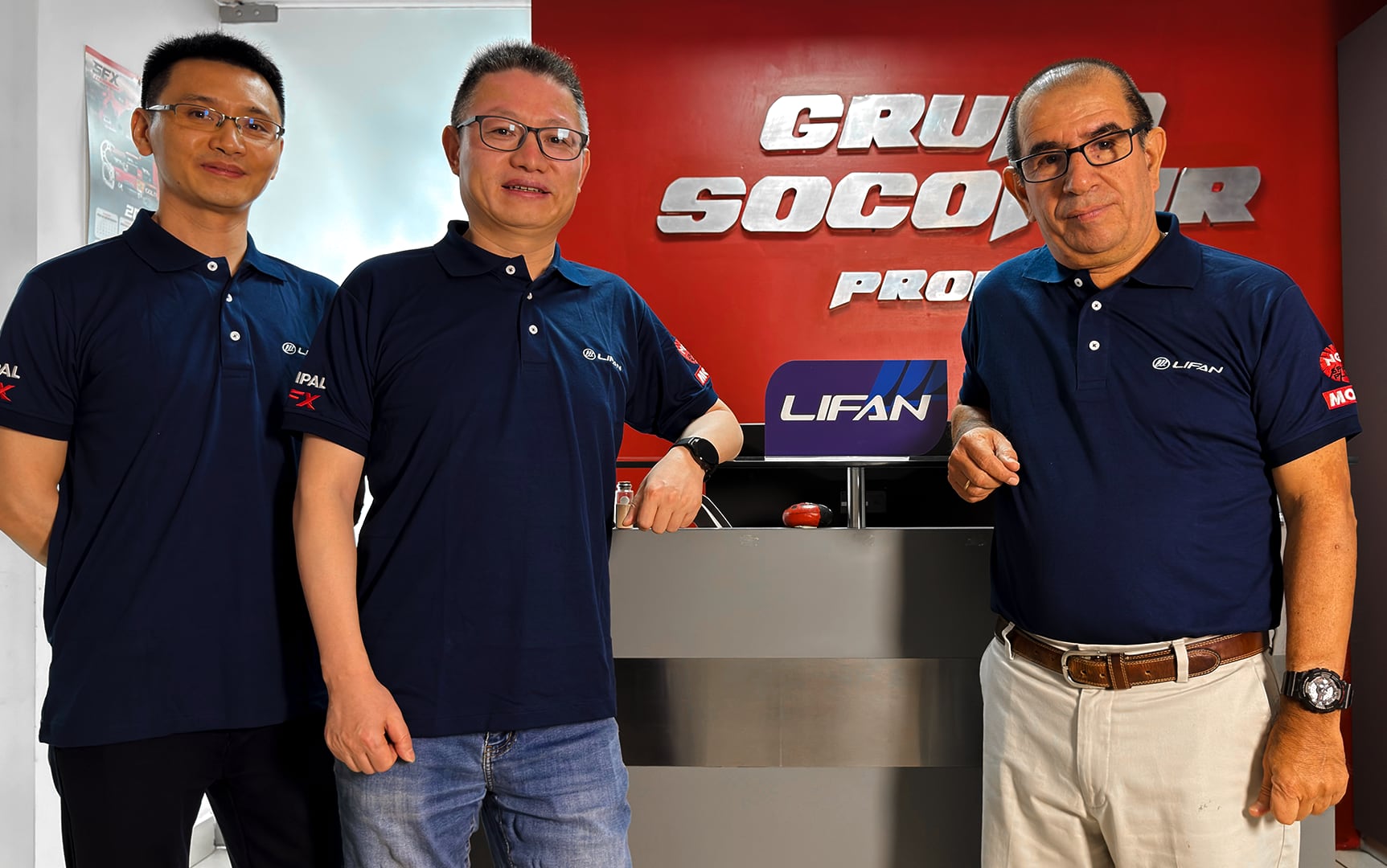 James Kang, gerente general de Lifan y Javier Guerrero, gerente de la marca Lifan en Perú.